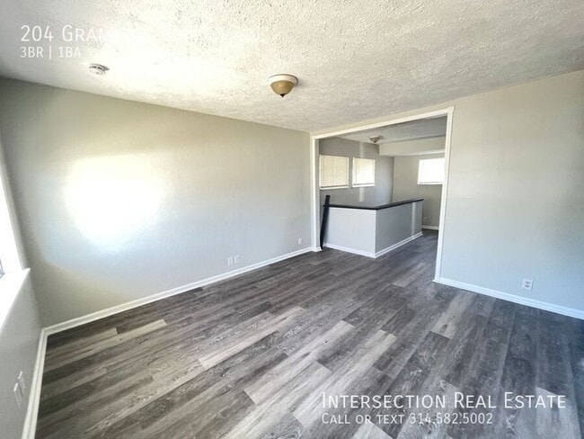 Building Photo - 204 Grampian Rd