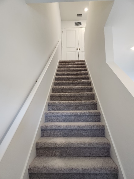 Building Photo - 7653 Waterscape Dr