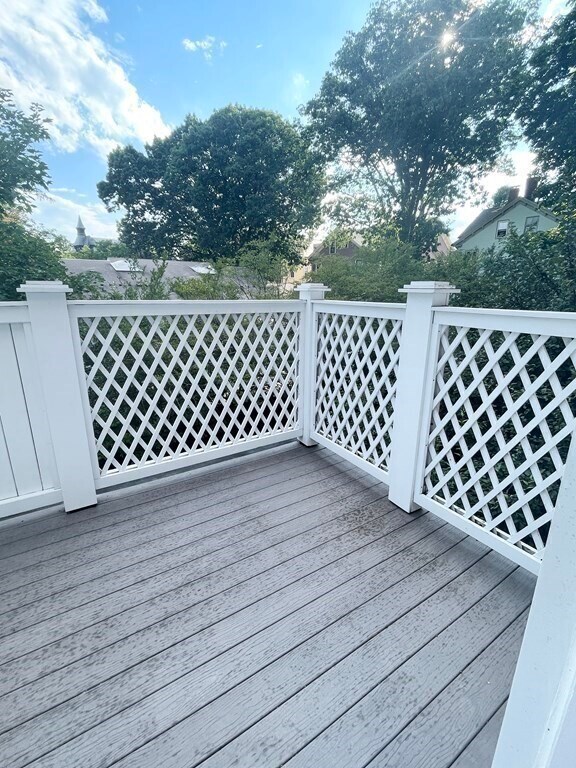 Building Photo - 109 Rockview St