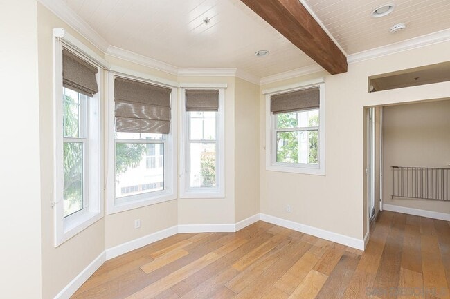 Building Photo - 7726 Ivanhoe Ave