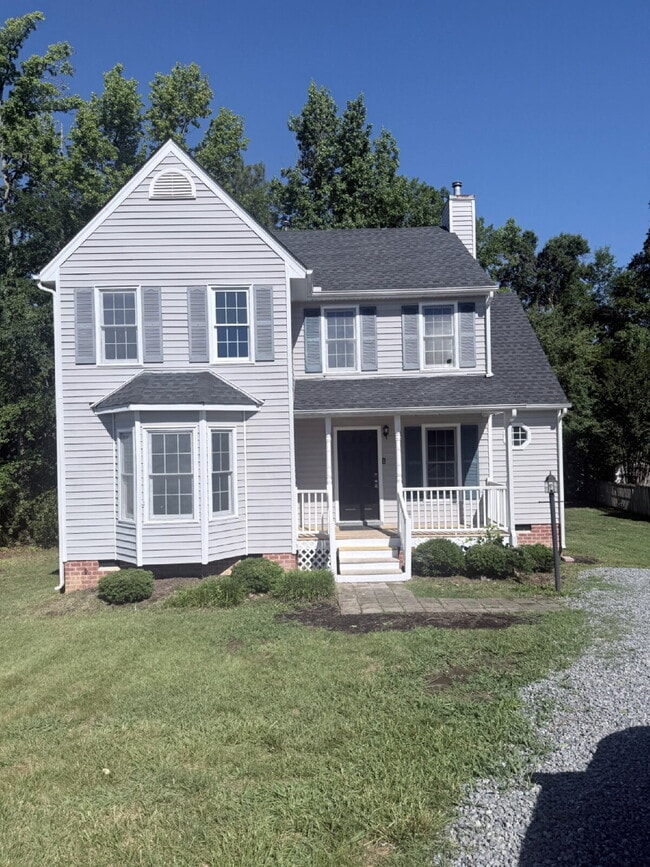 Building Photo - Great Location 3 Bedroom Home Ready to Move In