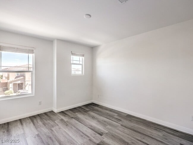 Building Photo - 6077 Castle Gardens Ave