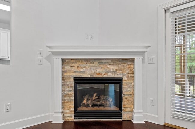 Building Photo - *Charming Farmhouse Style Retreat in Youngsville*