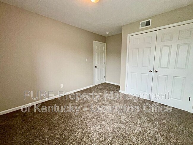 Building Photo - 133 Grinder Ct
