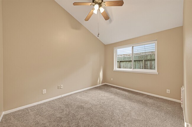 Building Photo - 11923 Briar Forest Dr