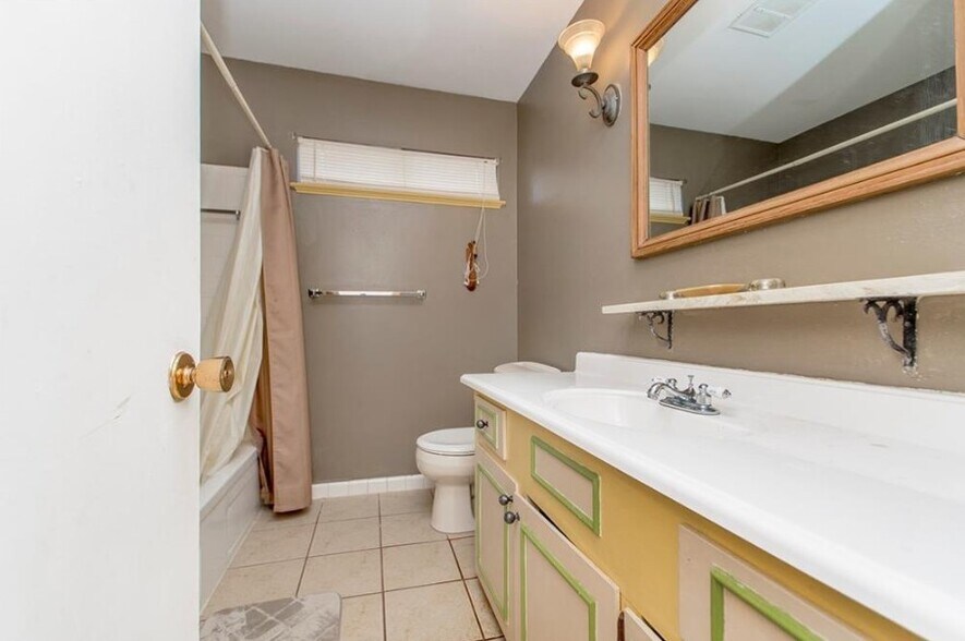 Building Photo - 5900 Durbridge Dr