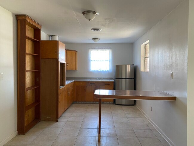 Building Photo - 1029 Terry St