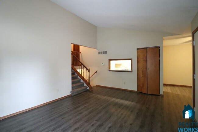 Building Photo - 4810-4812 Ginny Avenue