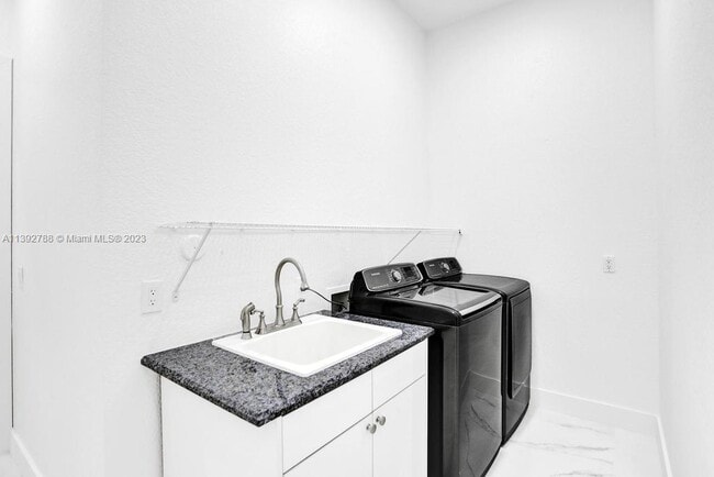 Building Photo - 3152 SW 147th Ave