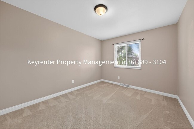 Building Photo - Spacious Updated 4-Bedroom Home in Prime Chesterfield Location