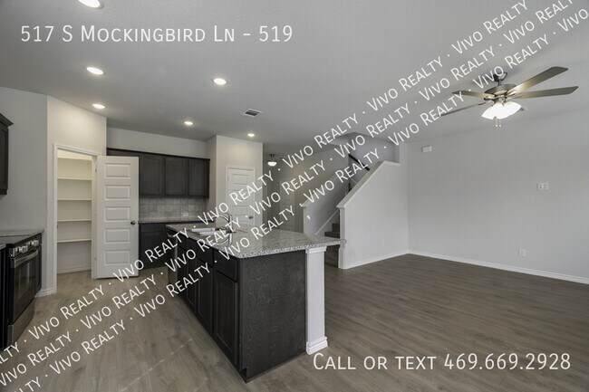 Building Photo - 517 S Mockingbird Ln