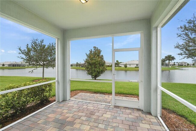 Building Photo - 10214 SW Captiva Dr