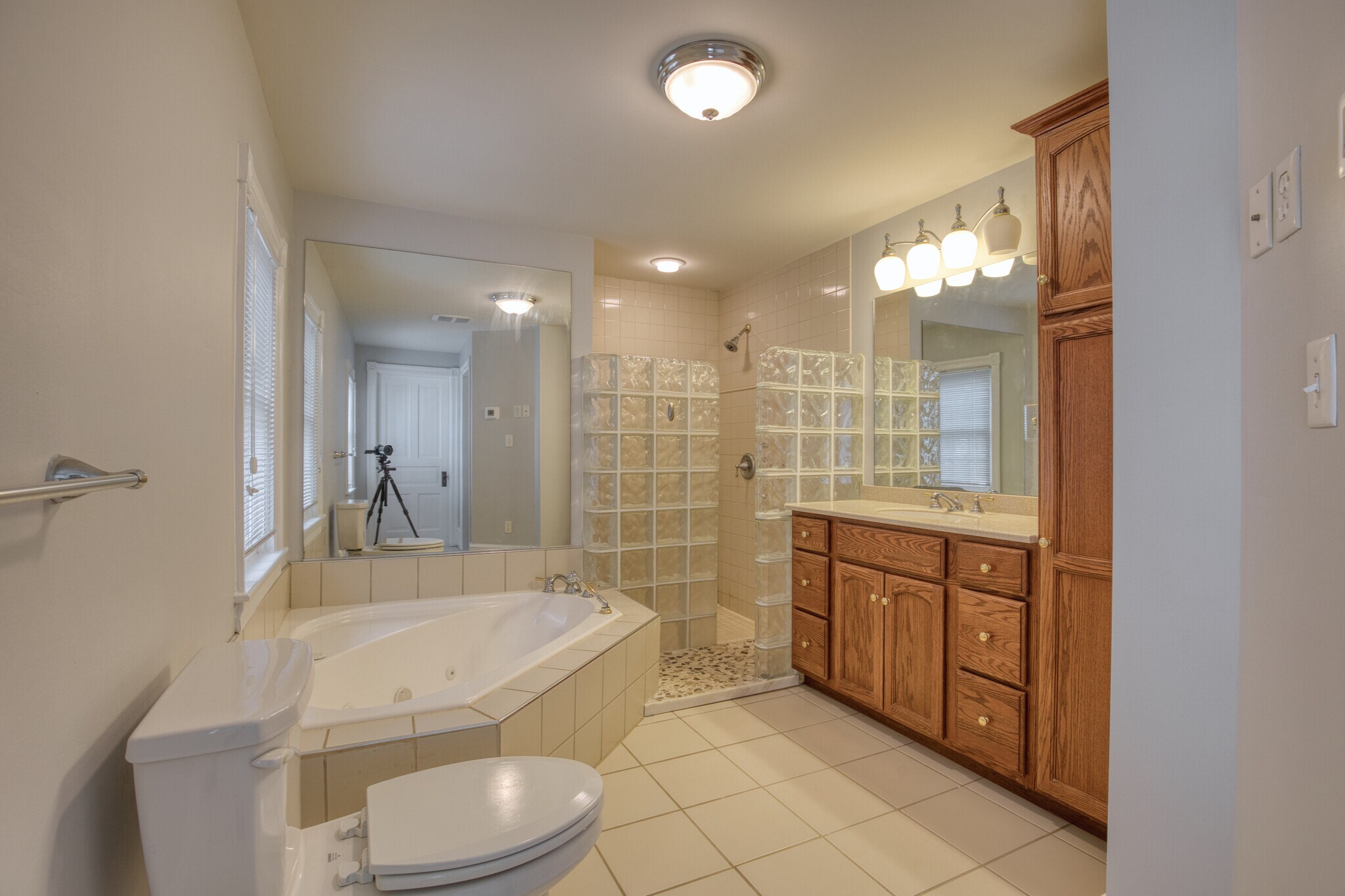 Main Full Bath - 8 Glenwood Ave