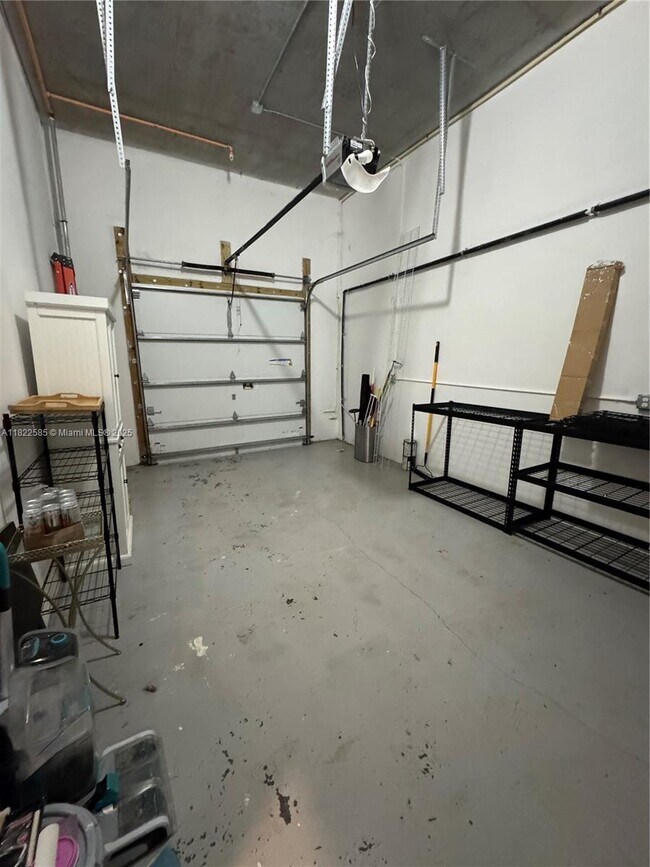 Building Photo - 891 NW 45th Terrace