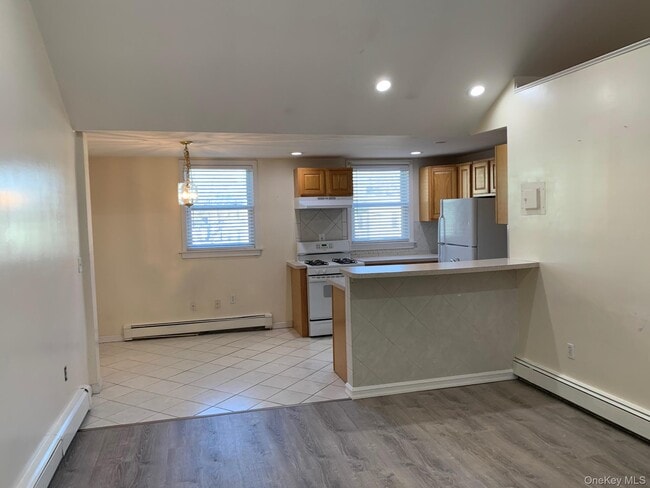 Building Photo - 51 Schneider Ave