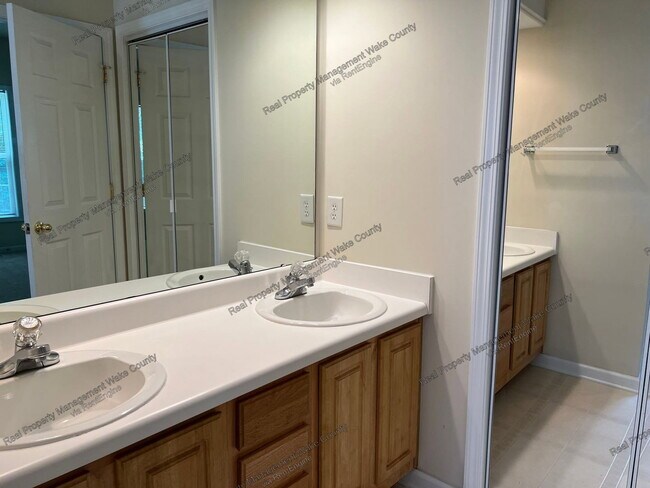 Building Photo - 2516 Farlow Gap Ln