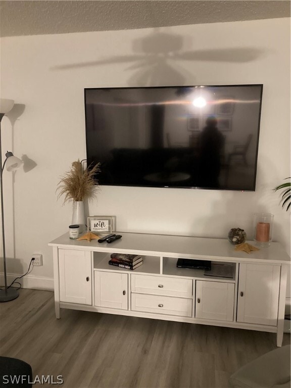 Building Photo - 209 Palm Dr