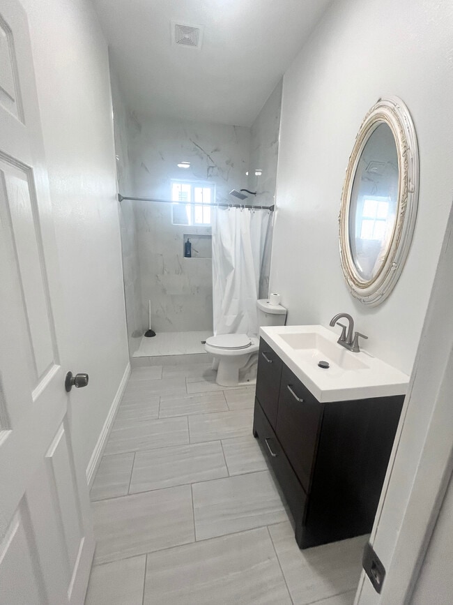 Building Photo - 820 K St