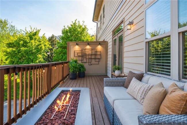 Building Photo - 212 Coronet Woods Ct