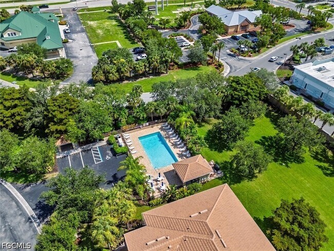 Building Photo - 3241 Cottonwood Bend