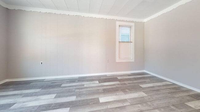 Building Photo - Renovated 2-Bedroom, 2-Bathroom Home – Cleveland, OH