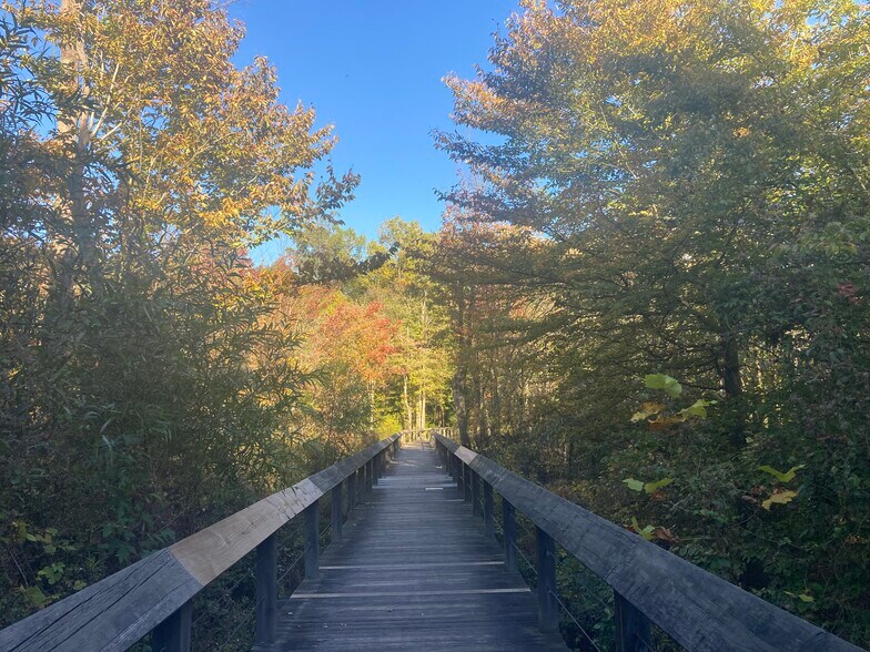 Paint Branch Trail Nearby - 9718 48th Pl