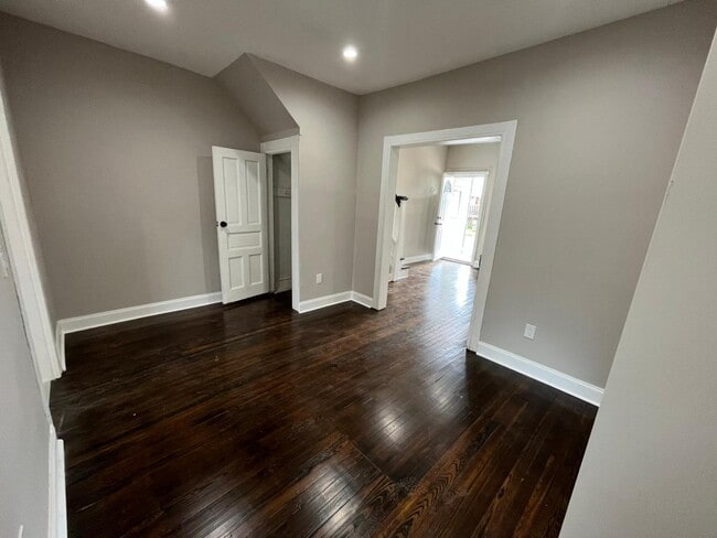 Building Photo - 2314 S 66th St