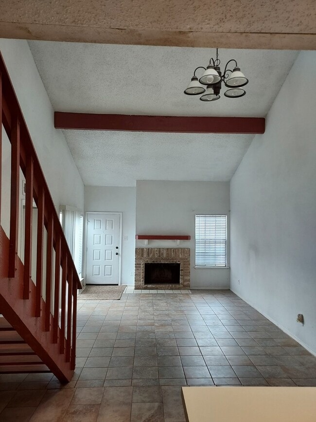 Building Photo - 12202 Copper Tree Pvt Ln