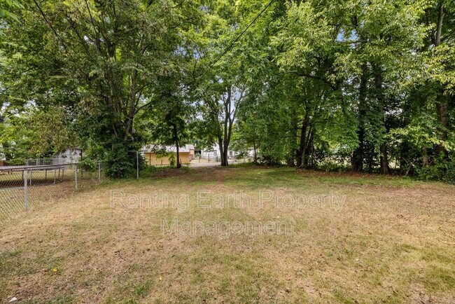 Building Photo - 2124 47th St Ensley