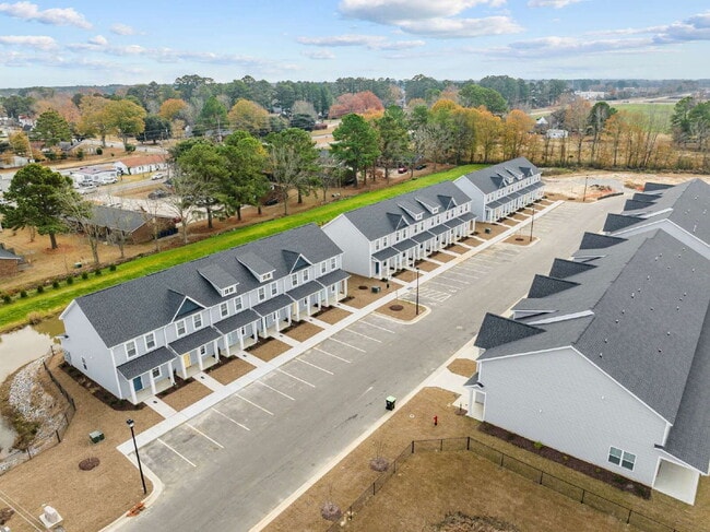 Building Photo - 2629 Virginia Mae Ln