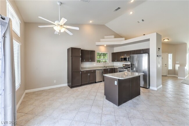 Building Photo - 4765 Calavo St