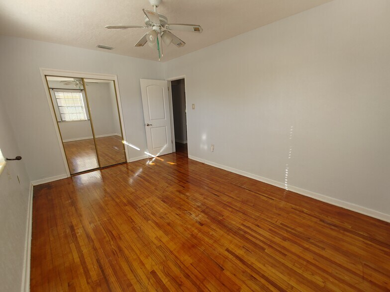 Building Photo - 14901 NW 9th Ct