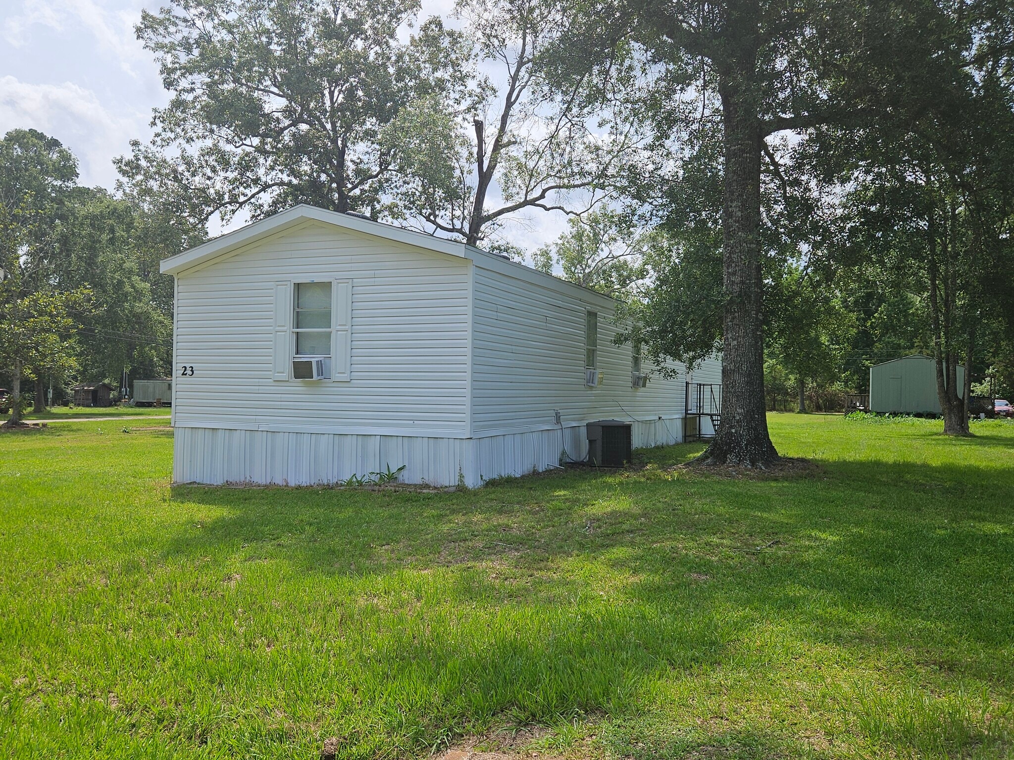 Building Photo - 1225 Osteen St