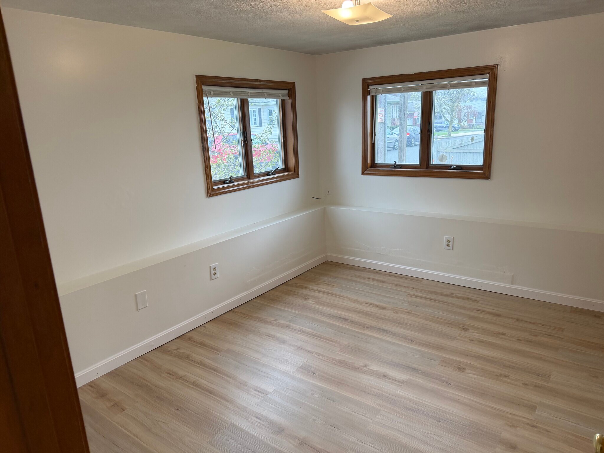 Building Photo - 97 Mill St