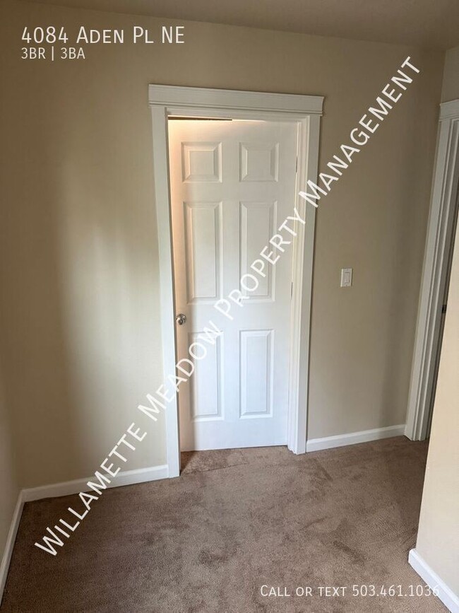 Building Photo - 4084 Aden Pl NE