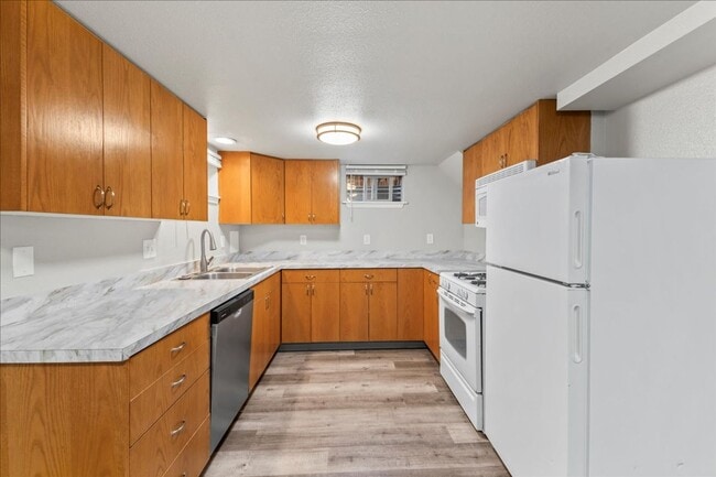 Building Photo - 1 Bedroom 1 Bathroom Basement Apartment on the Boise Bench