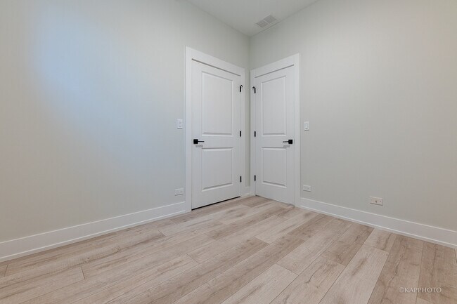 Building Photo - 4021 N Keystone Ave