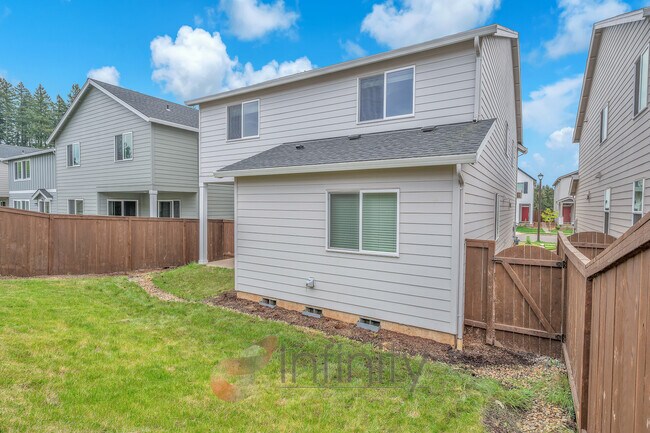 Building Photo - 8943 SW Vermillion Dr