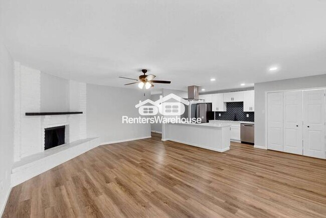 Building Photo - MOVE IN READY - 3BED/2BATH - THE COLONY, T...