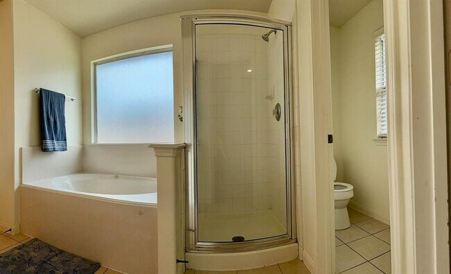 Building Photo - 3114 Holly Ranch Dr