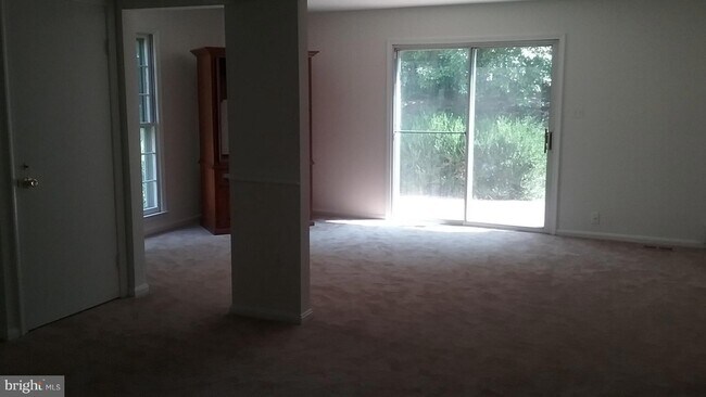 Building Photo - 14931 Belle Ami Dr
