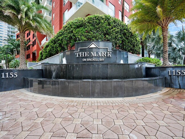 Building Photo - 1155 Brickell Bay Dr