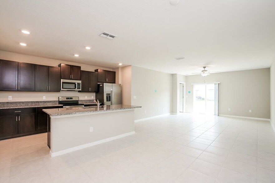 Building Photo - 17958 Beaming Rays Ln