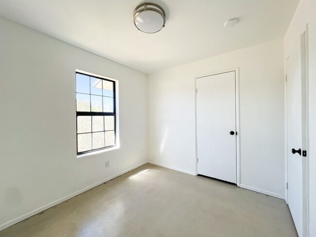 Building Photo - A Newly Remodeled 3 Bedroom