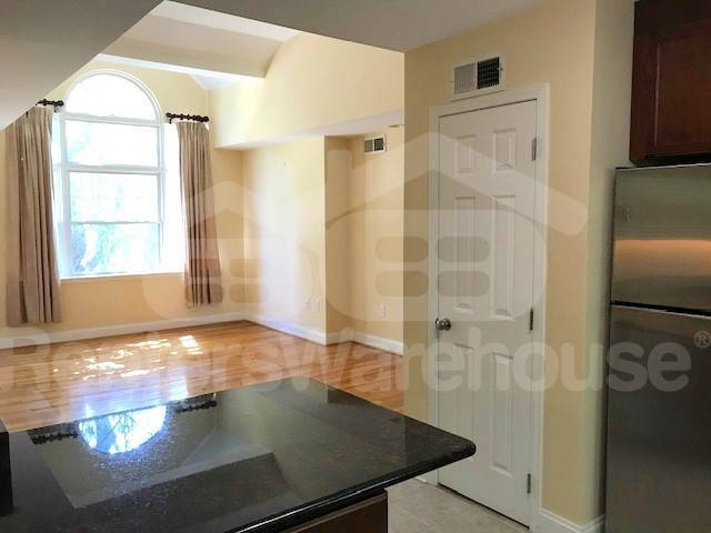 Building Photo - 6813 Bellona Ave