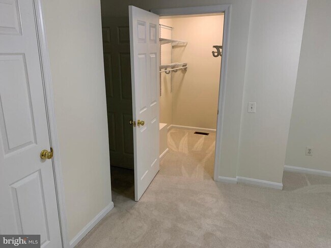 Building Photo - 12731 Fair Crest Ct