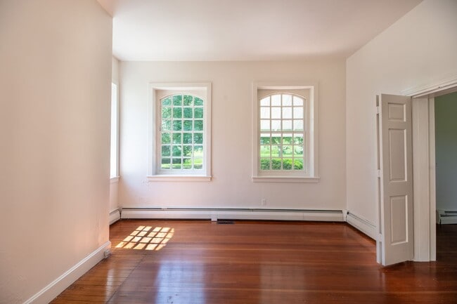 Building Photo - UNIQUE OFFERING-HISTORIC CAPE COD ON URBAN...