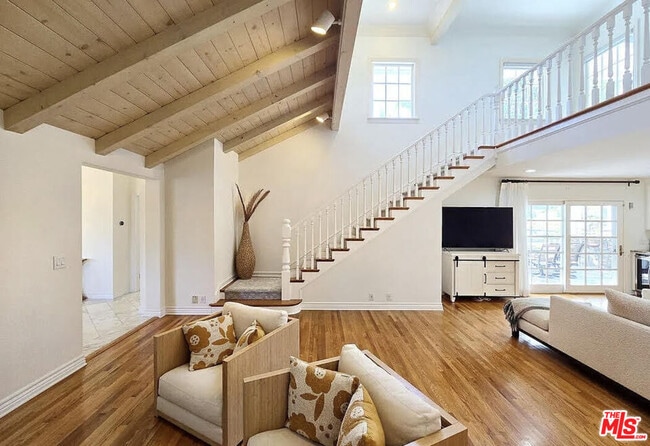 Building Photo - 3690 Crownridge Dr