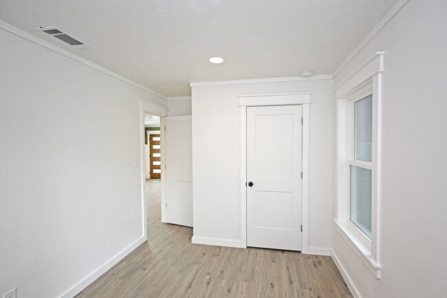Building Photo - 442 Rothe Loop