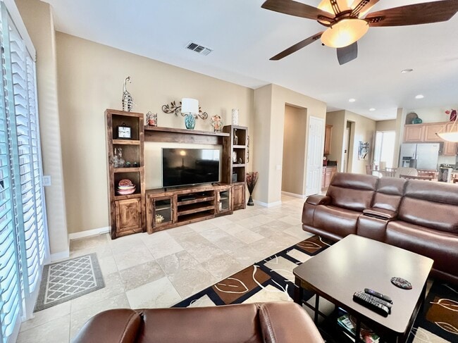 Building Photo - 40759 Calle Guapo